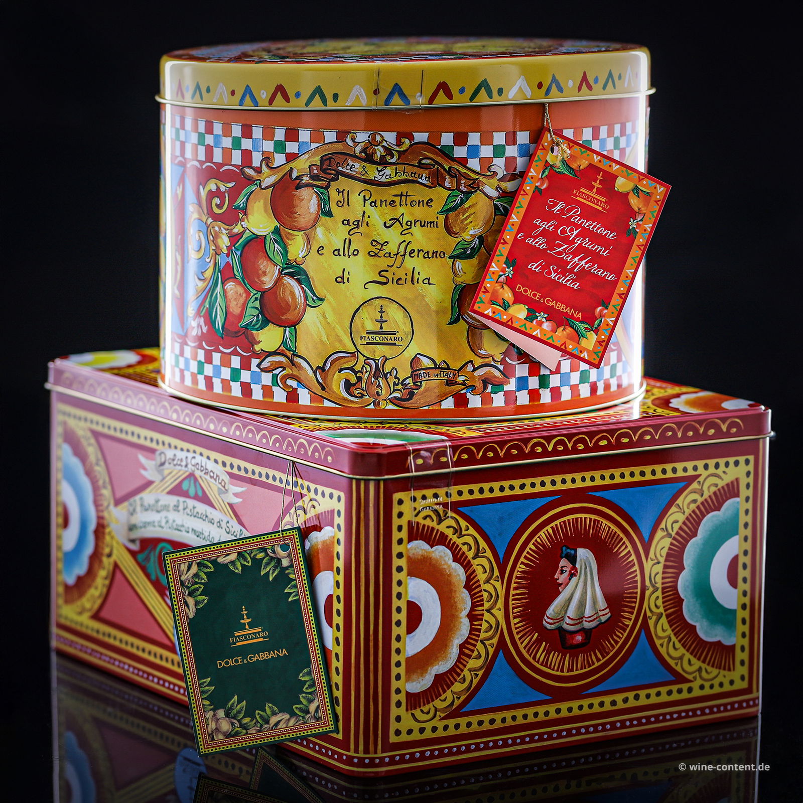 1x Panettone mit sizilianischen Pistazien & 1x mit Zitrusfrüchten und Safran Dolce & Gabbana 1x Panettone mit sizilianischen Pistazien & 1x mit Zitrusfrüchten und Safran Dolce & Gabbana