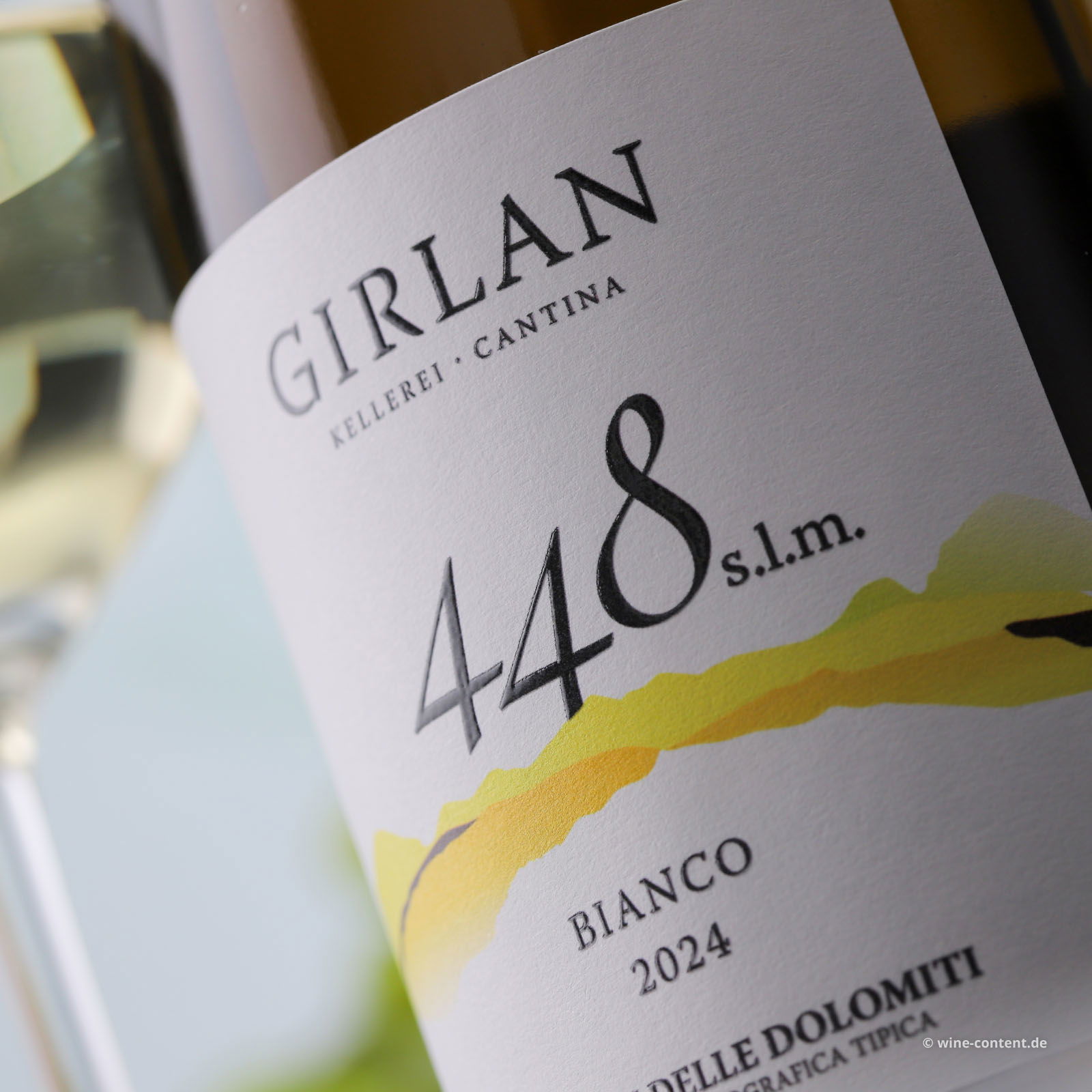 Bianco 2024 448 s.l.m.