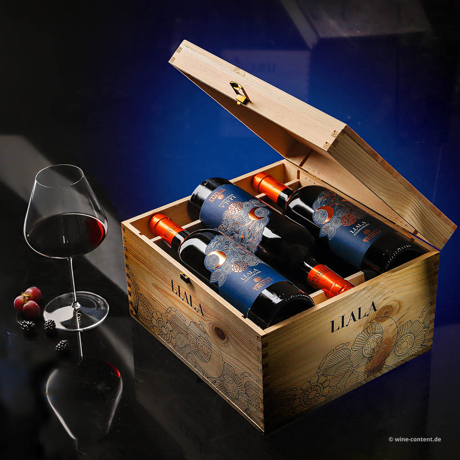 6er-Holzkiste Negroamaro Salento 2023 Liala 6er-Holzkiste Negroamaro Salento 2023 Liala