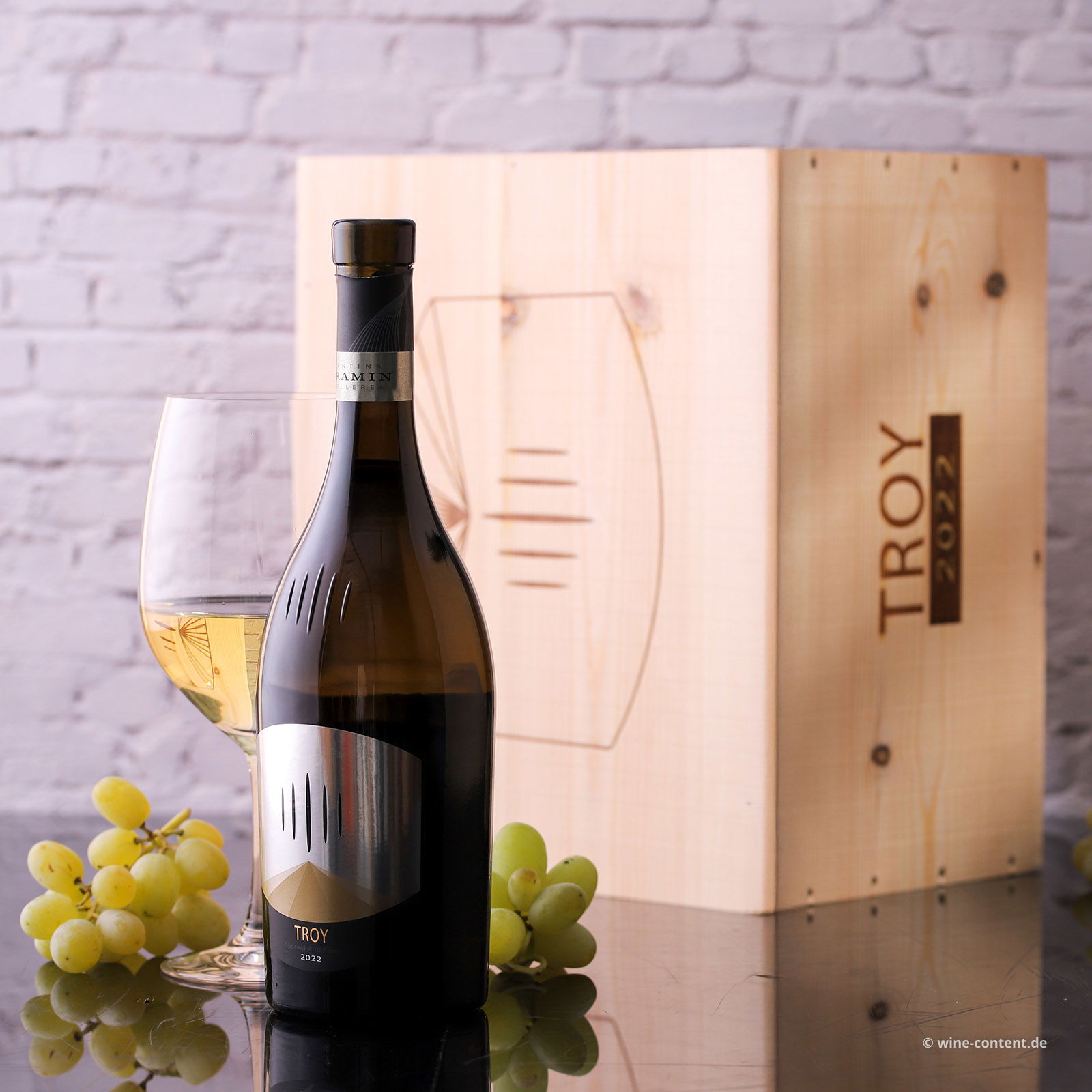 6er-Holzkiste Chardonnay Riserva 2022 Troy