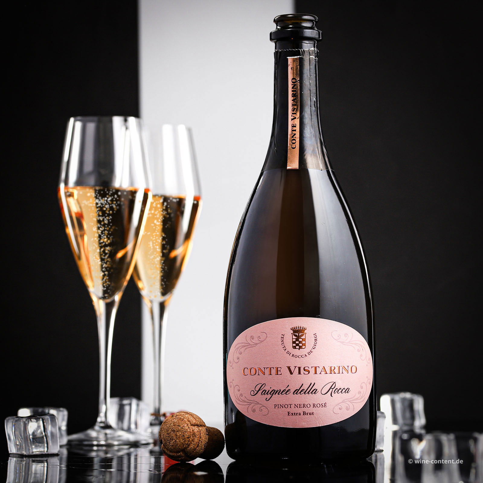 Spumante Rosé Pinot Nero Saignée della Rocca Extra Brut Spumante Rosé Pinot Nero Saignée della Rocca Extra Brut