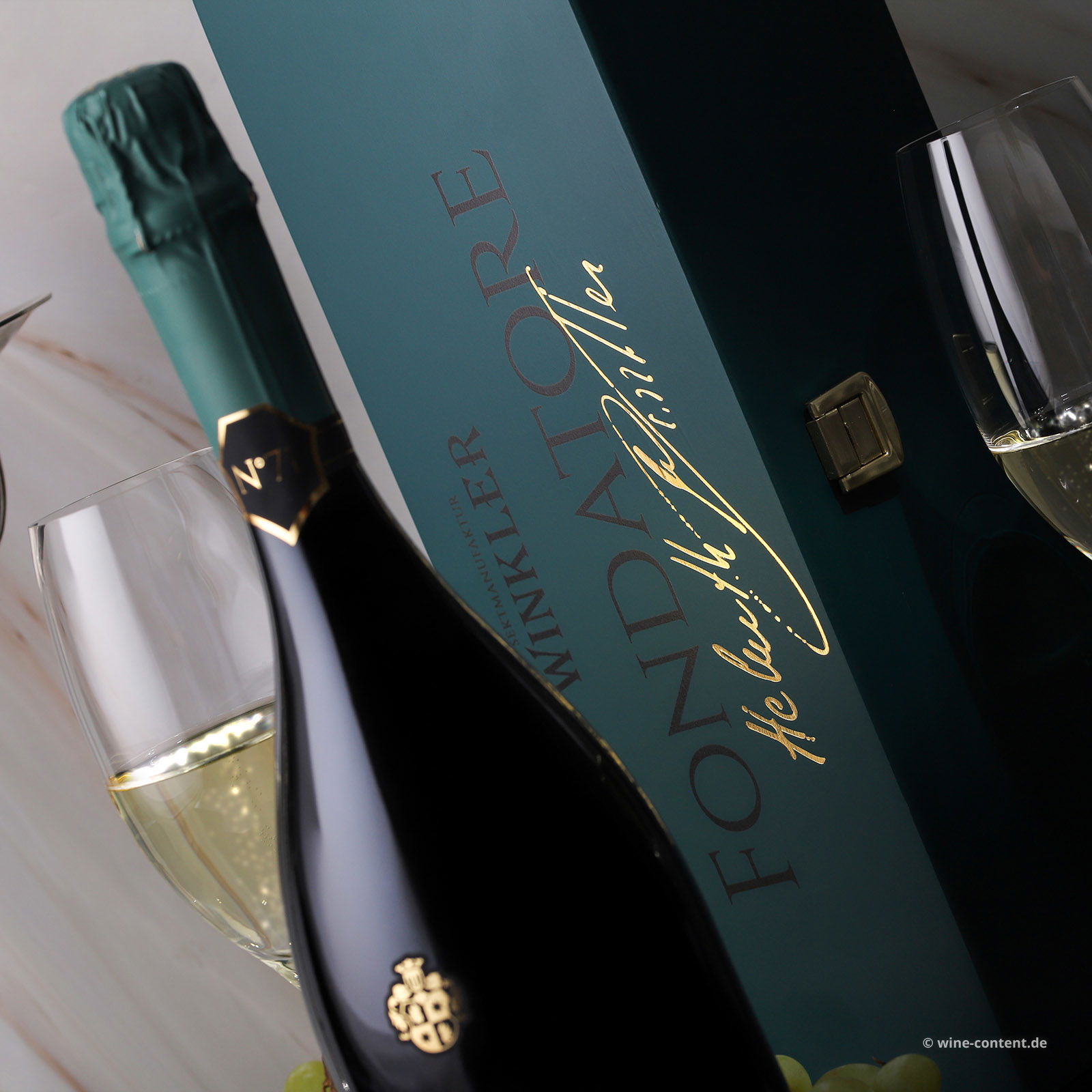 Spumante Fondatore N°71 in Holzkiste Spumante Fondatore N°71 in Holzkiste