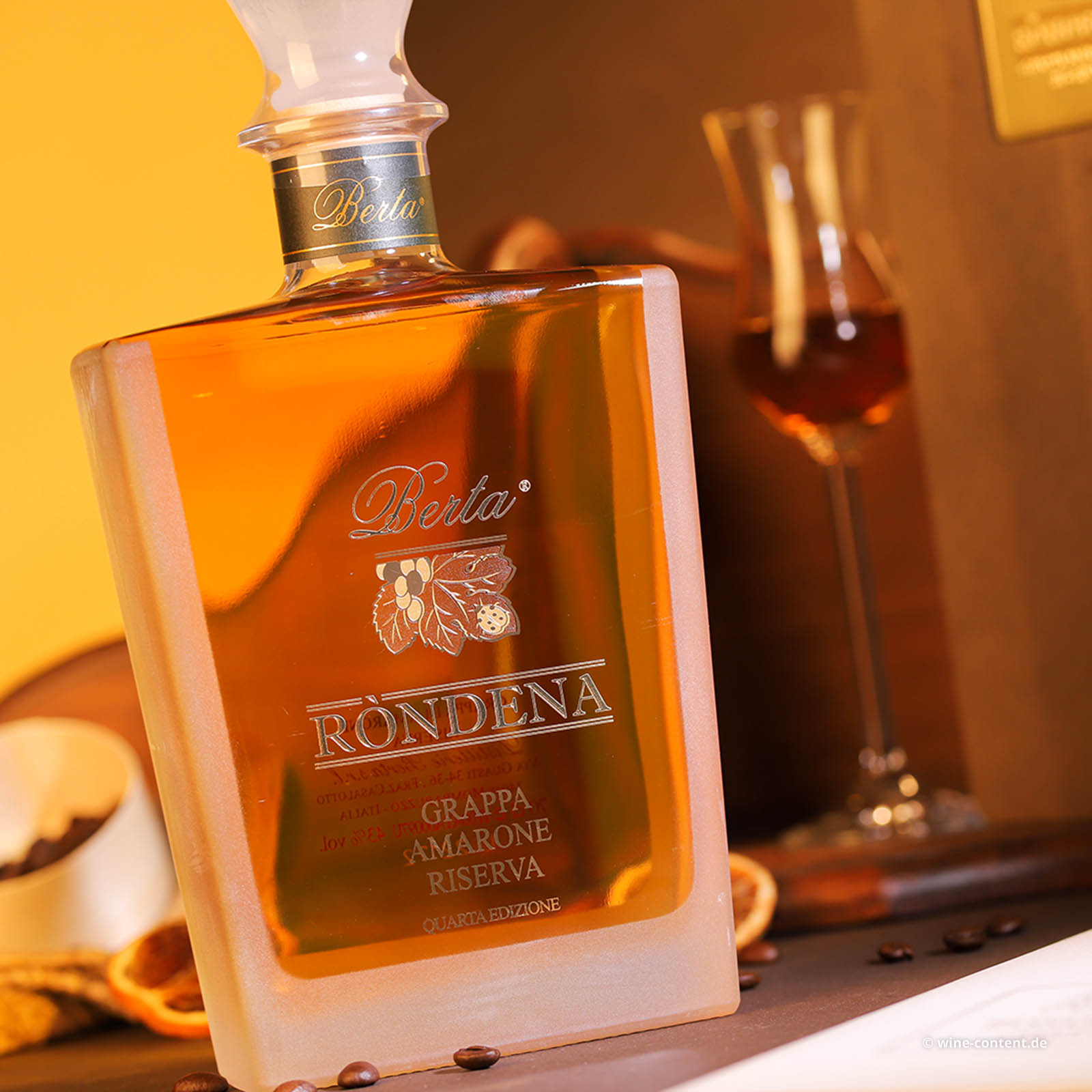 Grappa Amarone Riserva Ròndena in Holzkassette Grappa Amarone Riserva Ròndena in Holzkassette